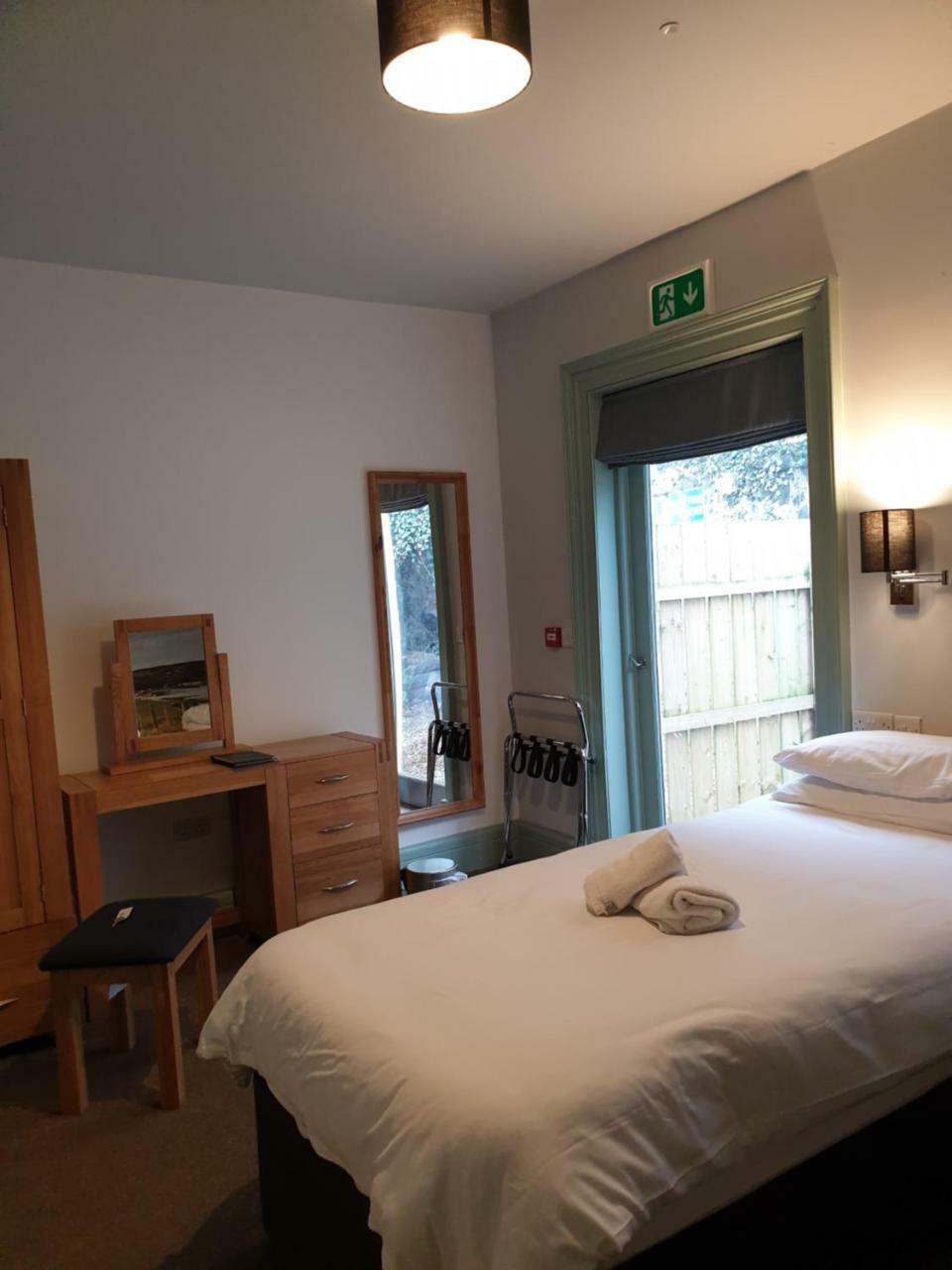 Manor House Rathlin Island Hotel Ballycastle Eksteriør billede